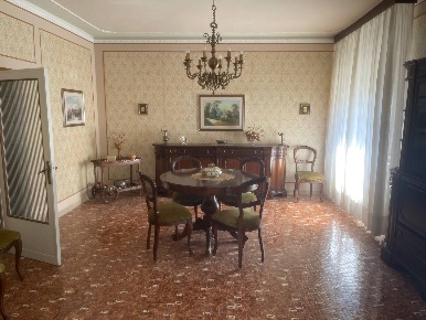 Foto Appartamento in vicolo San Carlo 7, Arcevia Centro di 210 m²