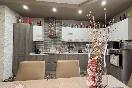 Foto Appartamento in Via Valletajo 40, Monreale Pioppo di 133 m² in vendita