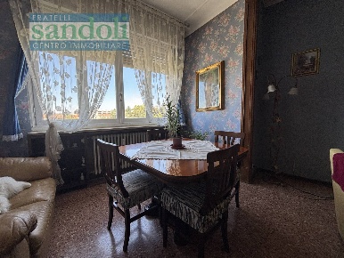 Foto Appartamento in Via Tripoli, Vercelli Semicentro di 90 m² con 3 locali