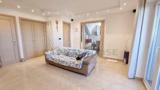 Foto Attico a Macerata Campania Centro di 92 m² con 3 locali in vendita