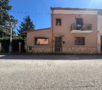 Foto Case semi ndipendenti in Via della Libertà, Pratola Serra di 90 m²