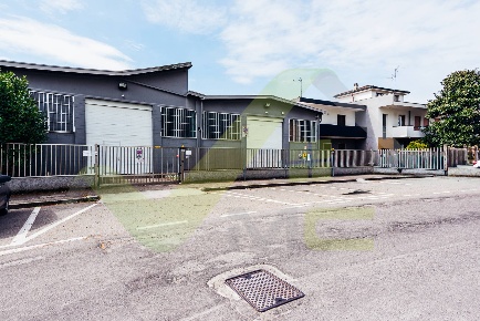Foto Capannone industriale in VIA BUOZZI 22, Melzo di 901 m² in vendita