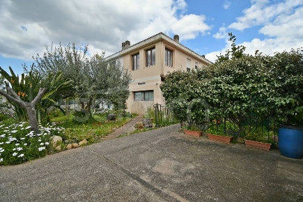 Foto Villa unifamiliare a Capoterra Cooperativa Cento di 139 m² in vendita