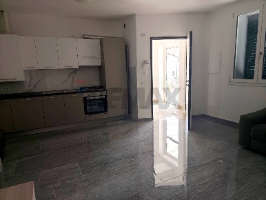 Foto Appartamento in Via Roma 236, Canaro Centro di 80 m² con 3 locali