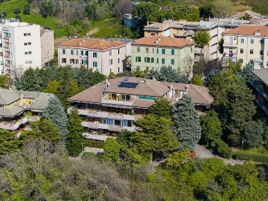 Foto Appartamento in Via Mons. Venturi, Chieti Chieti Città di 500 m²