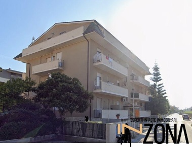 Foto Appartamento in Via Silvio Pellico, Silvi Silvi Marina di 64 m²
