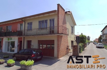 Foto Appartamento in Via A. Pacinotti, Mirano Campocroce con 7 locali