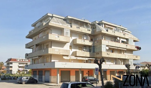 Foto Appartamento in Via Giovanni Verrazzano, Martinsicuro Centro di 105 m²