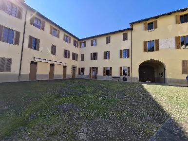 Foto Appartamento in Govone Via Boetti, Govone Centro con 4 locali