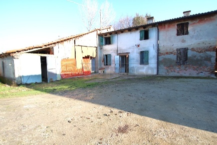 Foto Rustico a Montegalda di 265 m² con 8 locali in vendita