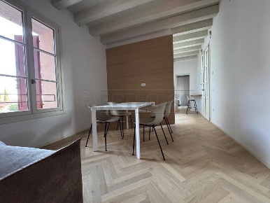 Foto Appartamento a Bassano del Grappa di 650 m² con 2 locali in affitto