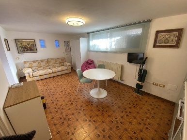 Foto Appartamento in Viale Giovanni da Verrazzano 17, Carrara di 30 m²