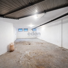 Foto Posti auto in Viale Buon Pastore 254, Modena di 24 m² con 1 locali