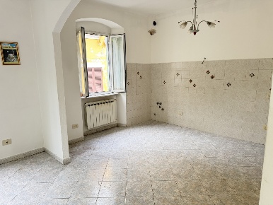 Foto Appartamento in Viale Giuseppe Mazzini, Sarzana di 110 m² in vendita