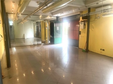 Foto Negozio in MEUCCI, Empoli Carraia - Torricelli di 100 m² con 2 locali