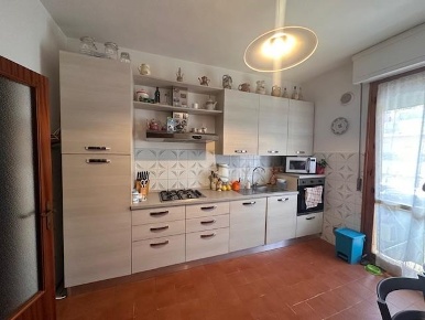 Foto Appartamento a Cascina Centro di 110 m² con 5 locali in vendita