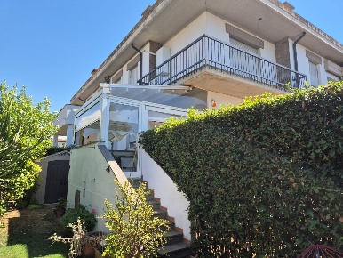 Foto Appartamento a Campiglia Marittima Venturina di 75 m² con 4 locali