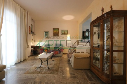 Foto Villa bifamiliare a Cascina Navacchio Nord - Zambra di 150 m²