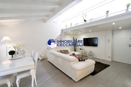 Foto Appartamento a Massa Centro di 100 m² con 4 locali in vendita