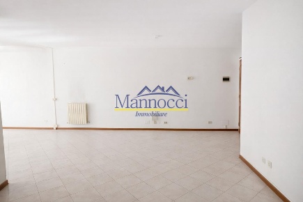 Foto Appartamento a Cascina Semicentro di 100 m² con 2 locali in vendita