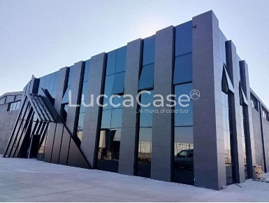 Foto Capannone industriale a Pisa Ospedaletto di 1250 m² con 1 locali