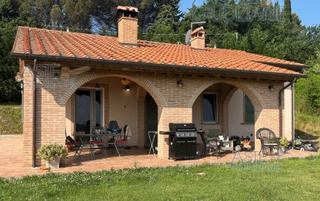 Foto Casa indipendente a Casciana Terme Lari Collemontanino di 167 m²