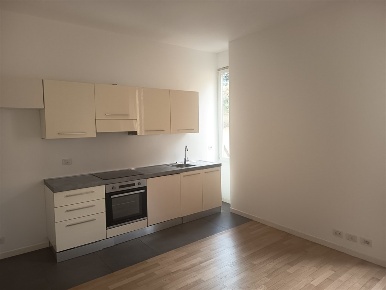 Foto Appartamento in VIA LOMAZZO, Milano Paolo Sarpi di 58 m² con 2 locali