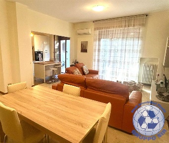 Foto Appartamento in via bellini, Monza Parco di 100 m² con 3 locali