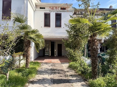 Foto Villa a schiera a Lugo di 120 m² con 4 locali in vendita