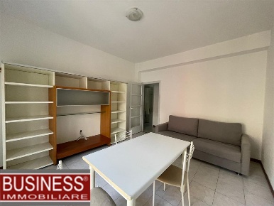 Foto Appartamento in Via Pier Francesco Mola, Milano Certosa di 65 m²