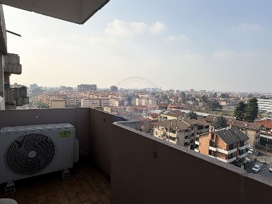 Foto Appartamento in Via XXV Aprile, Desio di 100 m² con 3 locali