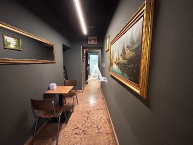 Foto Bar a Verona Veronetta di 100 m² con 2 locali in vendita