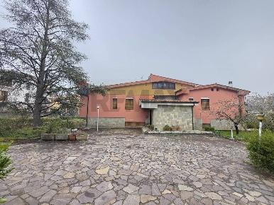 Foto Villa unifamiliare in via Brunetta 9, Dipignano Centro di 580 m²
