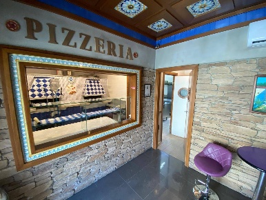 Foto Attività commerciale in VIA EMILIO BOSSA, Ercolano di 252 m²