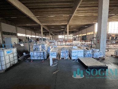 Foto Capannone industriale a Cesano Boscone Centro di 6000 m² in vendita