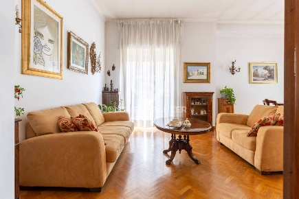 Foto Appartamento in Via Lorenzo Bonincontri, Roma Ardeatino - Montagnola