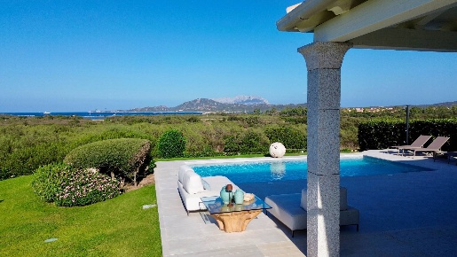 Foto Villa unifamiliare in Via Punta Saline 12/1, Olbia di 245 m²