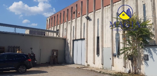 Foto Capannone industriale a Ascoli Piceno di 345 m² in vendita