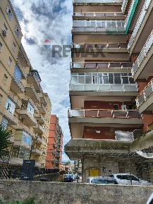 Foto Appartamento in Viale Teracati 184/B, Siracusa di 102 m² con 6 locali