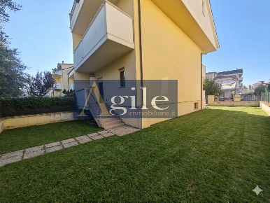 Foto Villa a schiera in via garibaldi, Sant'Egidio alla Vibrata Centro