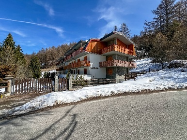 Foto Appartamento in Via Richardette, Sauze d'Oulx di 47 m² con 1 locali
