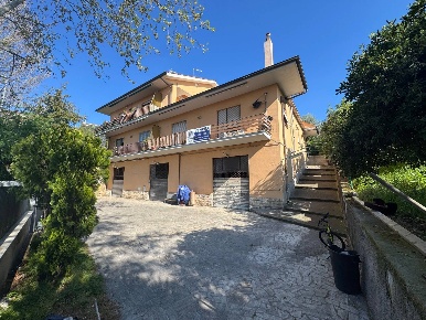 Foto Appartamento in Via Achille Grandi 36, Monterotondo Borgo Novo
