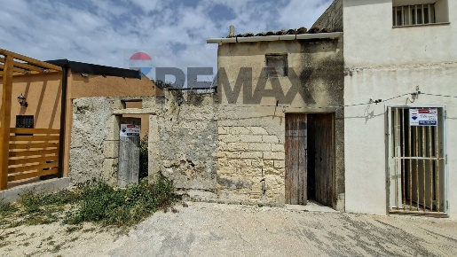 Foto Casa indipendente in Via dello Zaffiro sn, Ispica di 50 m² in vendita