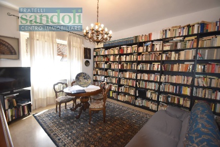 Foto Appartamento in Via Giovine Italia, Vercelli Centro di 140 m²