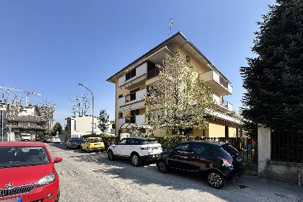 Foto Appartamento in VIA SAN LUIGI 5, Brugherio Centro di 95 m² in vendita