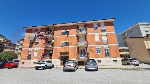 Foto Appartamento in Via Carlo Cattaneo, Sora Centro di 105 m² con 9 locali