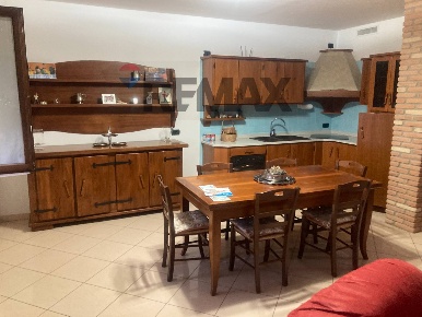 Foto Appartamento in Via Alpone 1, Buttapietra di 125 m² con 5 locali