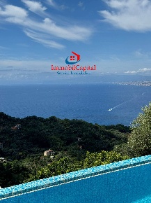 Foto Villa unifamiliare in Via Franco Molfino, Camogli Ruta di 300 m²