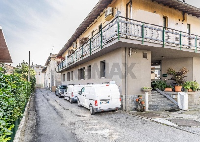 Foto Appartamento in VIA DEL FIORDALISO 11, Busto Arsizio di 225 m²