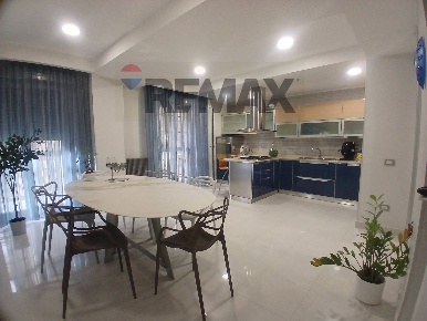 Foto Appartamento in Via Emilio Scaglione 20, Napoli Piscinola di 135 m²